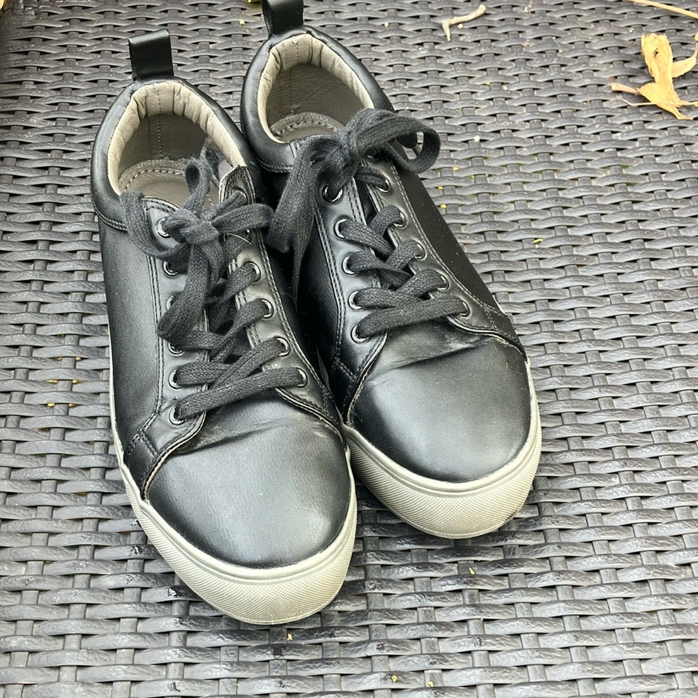 Matt & Nat Classic Black Lace-Up Sneakers